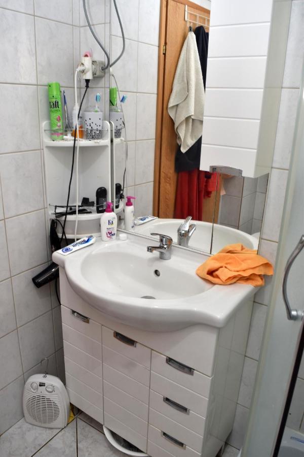 Apartments Paric Vir Luaran gambar