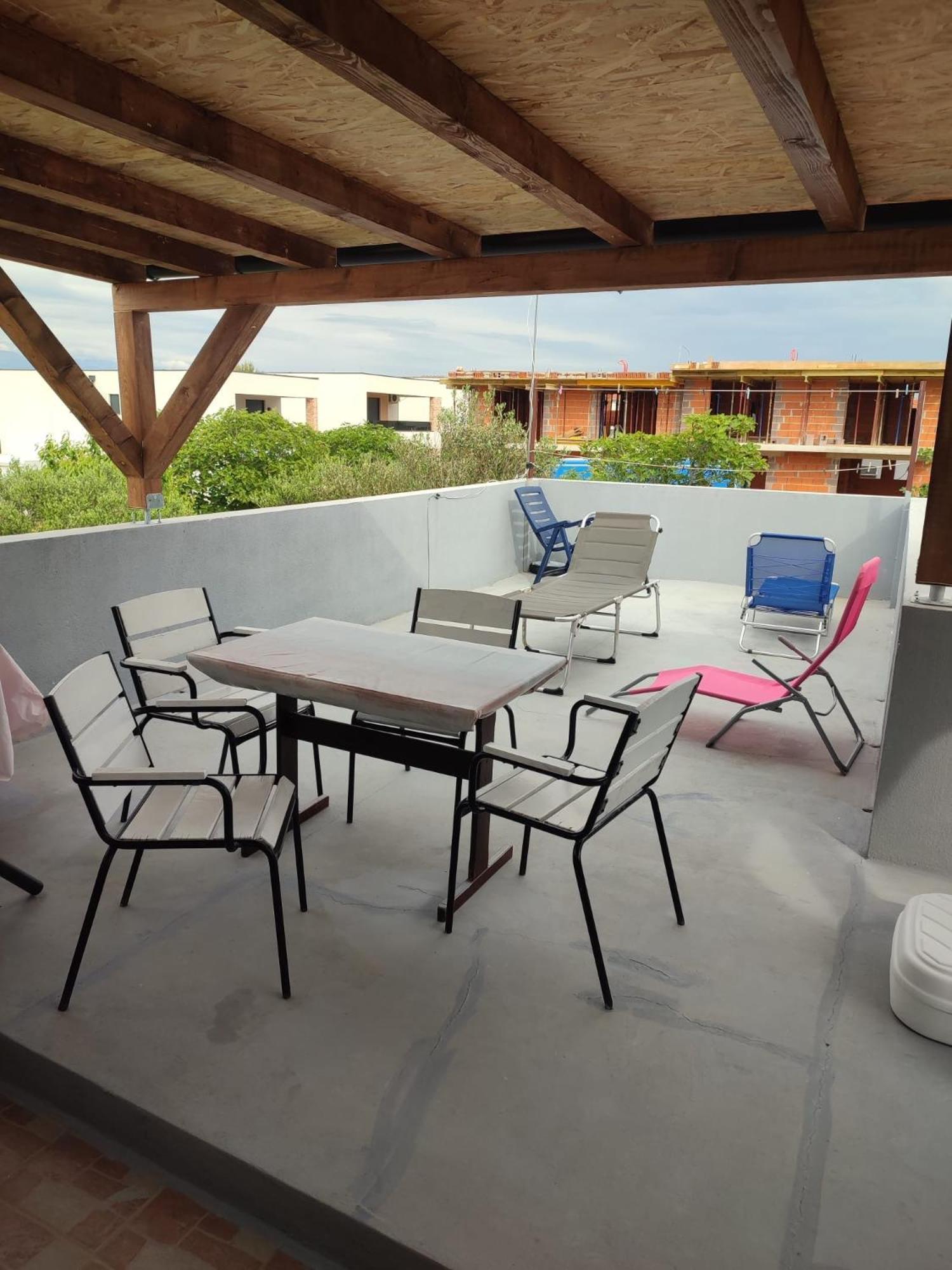 Apartments Paric Vir Luaran gambar